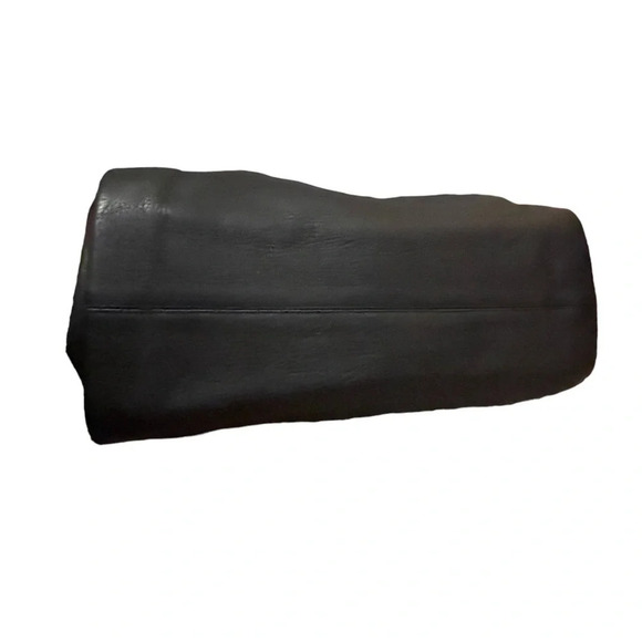 RARE LUX | Bvlgari Calfskin Tote - Picture 6 of 15